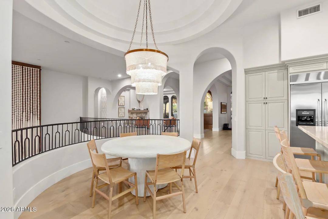 Real Estate Picture 10