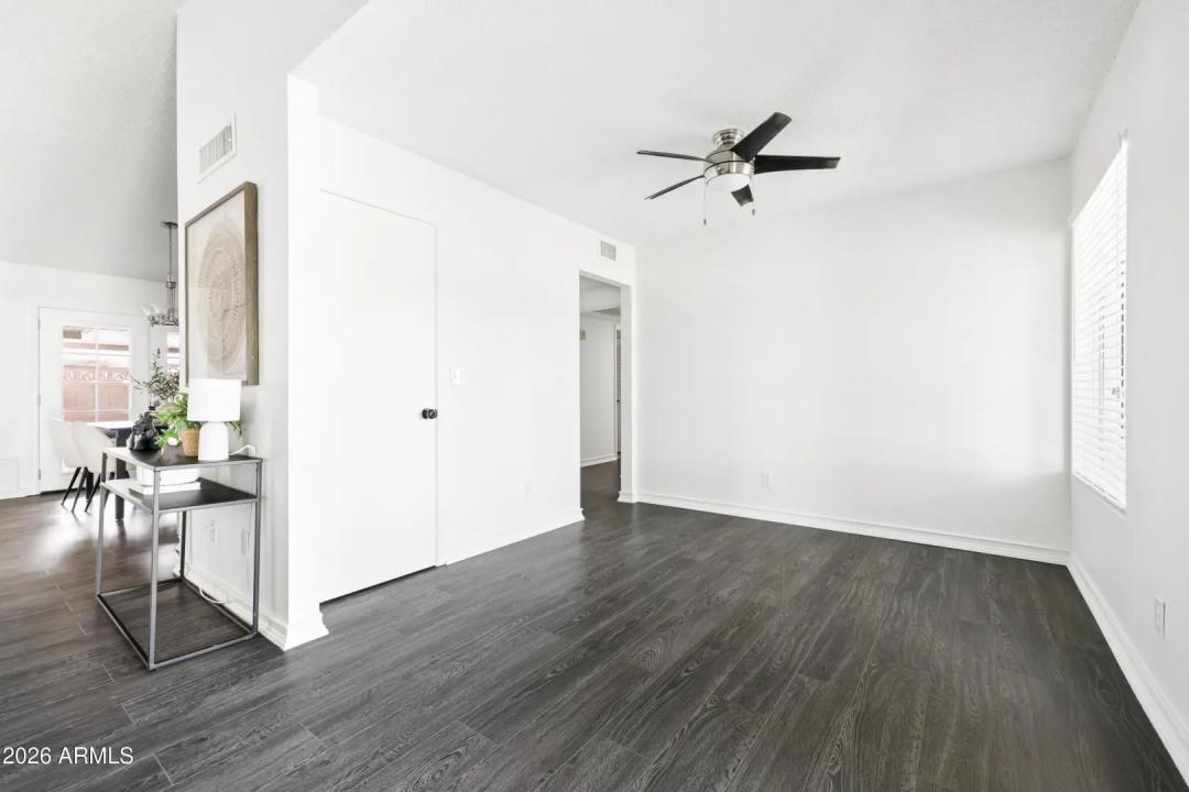 Real Estate Picture 13