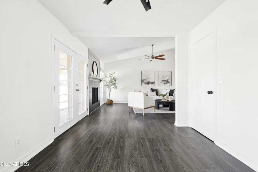 Real Estate Picture 14