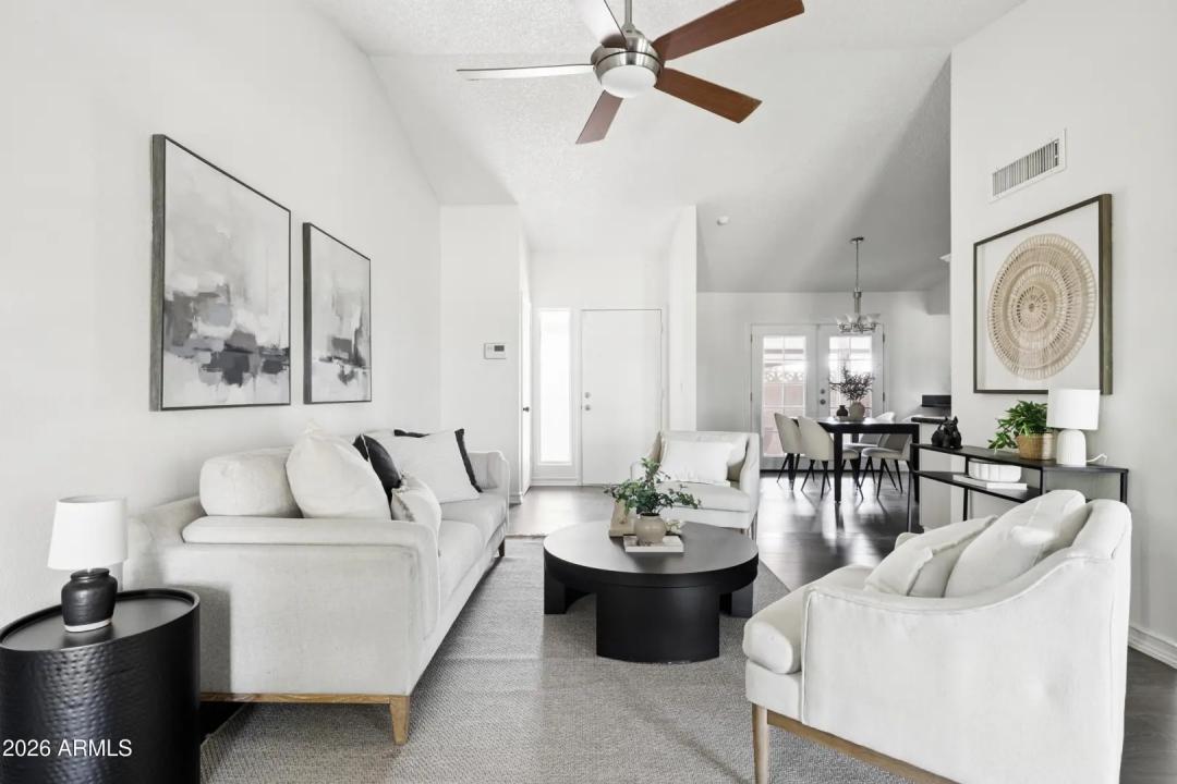 Real Estate Picture 15