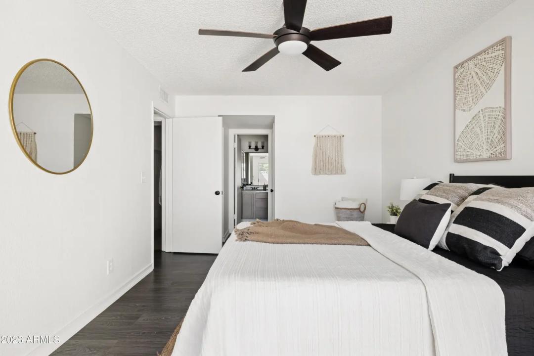 Real Estate Picture 20