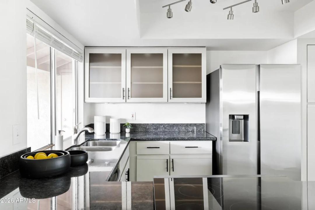 Real Estate Picture 9