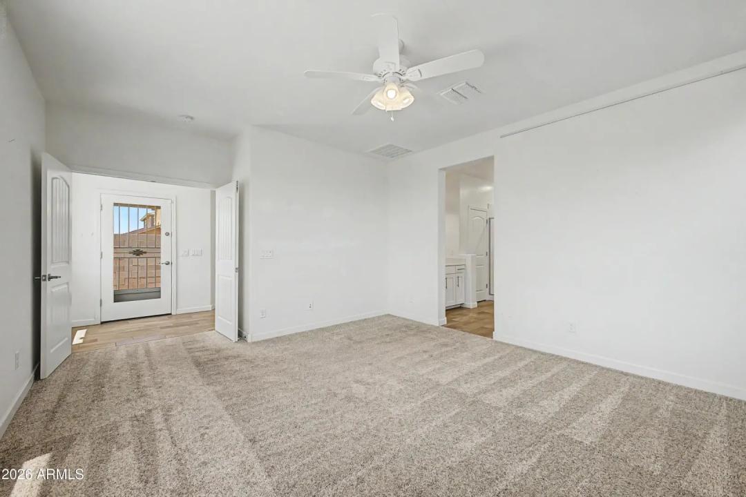 Real Estate Picture 10