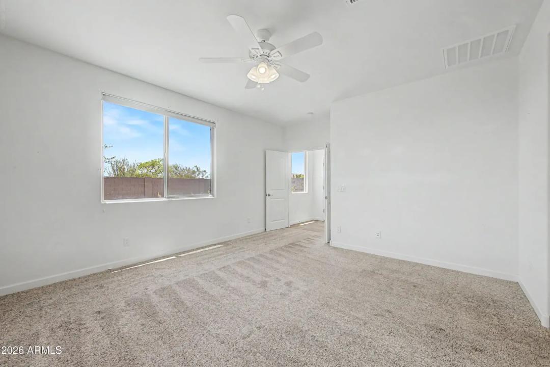 Real Estate Picture 12