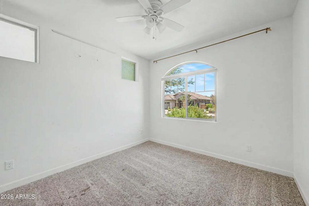 Real Estate Picture 15