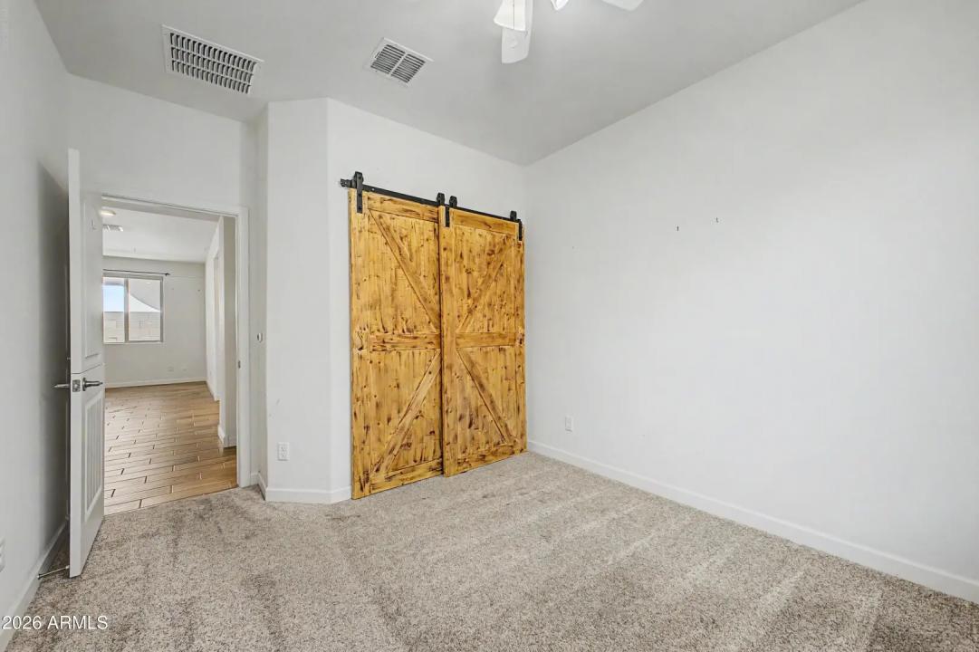 Real Estate Picture 20