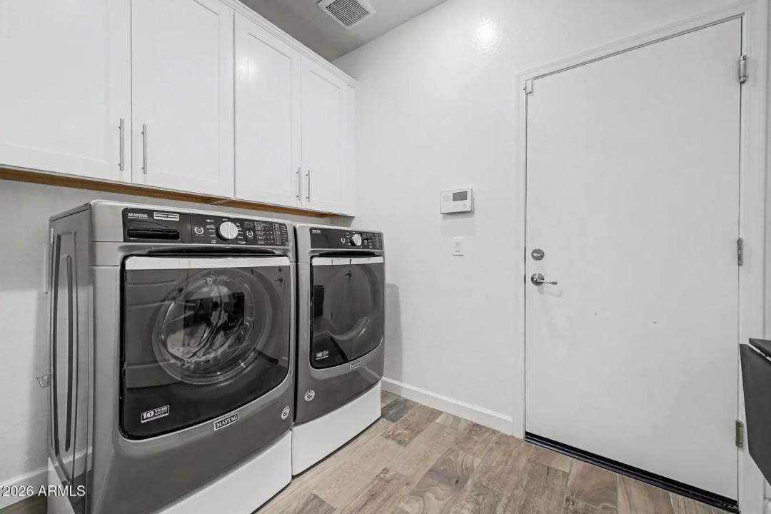 Real Estate Picture 24