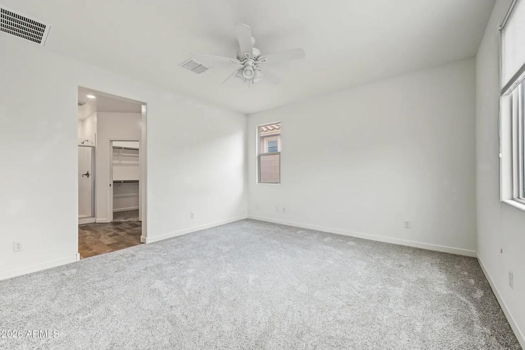 Real Estate Picture 8