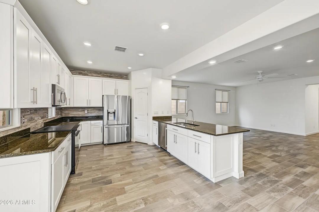 Real Estate Picture 2