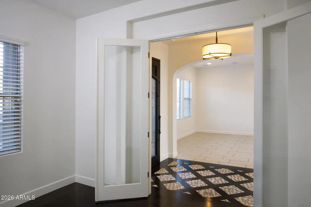 Real Estate Picture 8