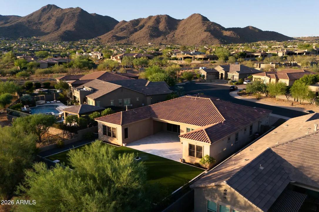Real Estate Picture 14