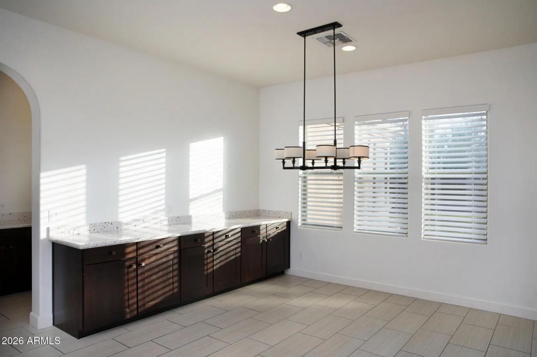 Real Estate Picture 9