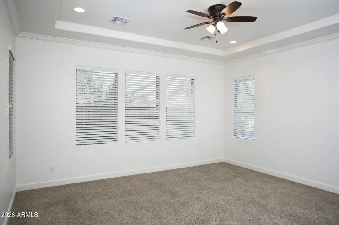 Real Estate Picture 14