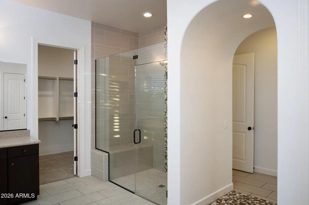 Real Estate Picture 16