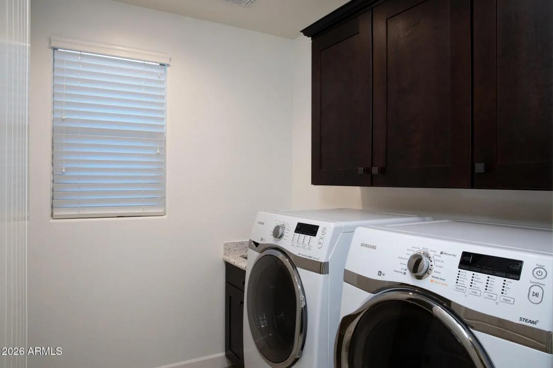 Real Estate Picture 24