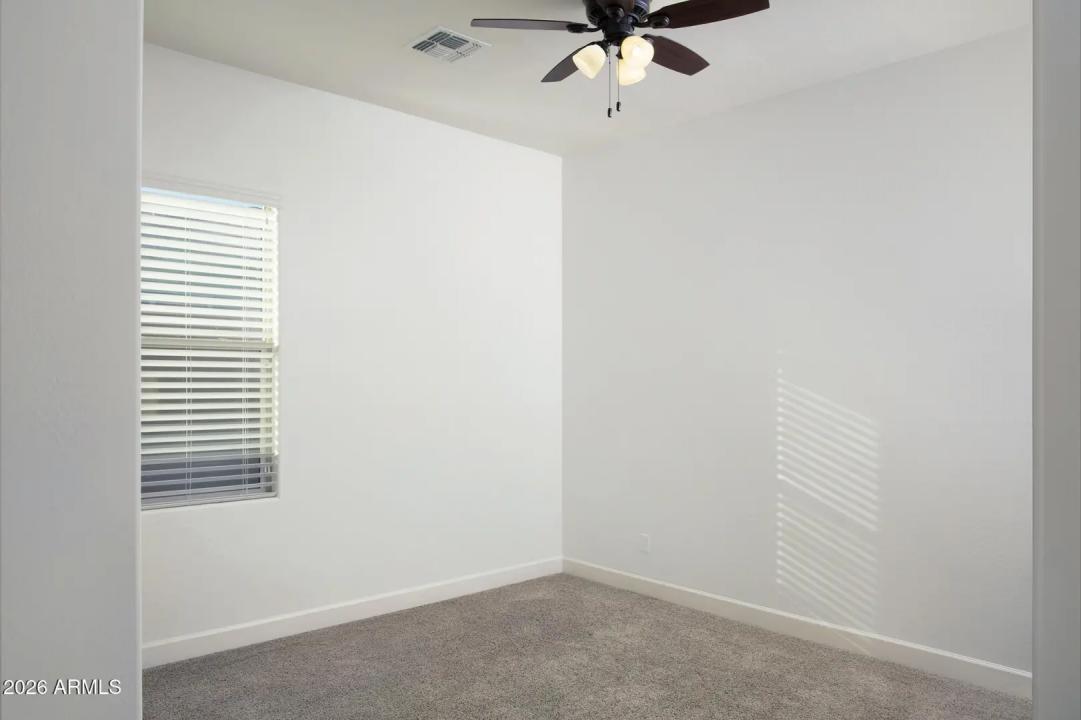 Real Estate Picture 22