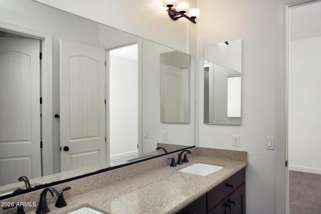 Real Estate Picture 23