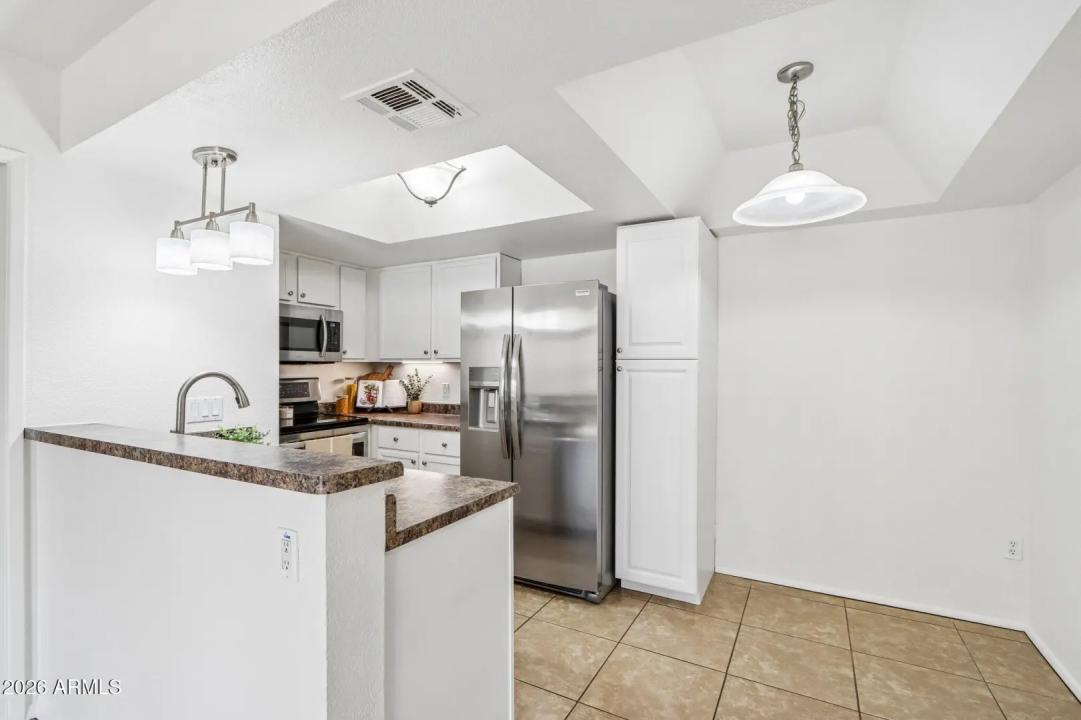 Real Estate Picture 12
