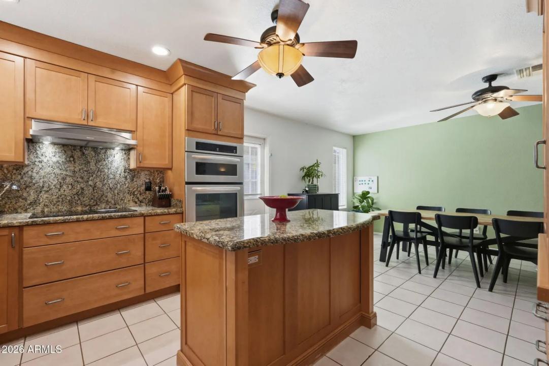 Real Estate Picture 13
