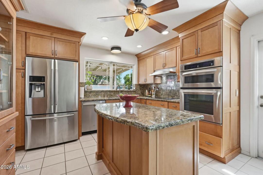 Real Estate Picture 11