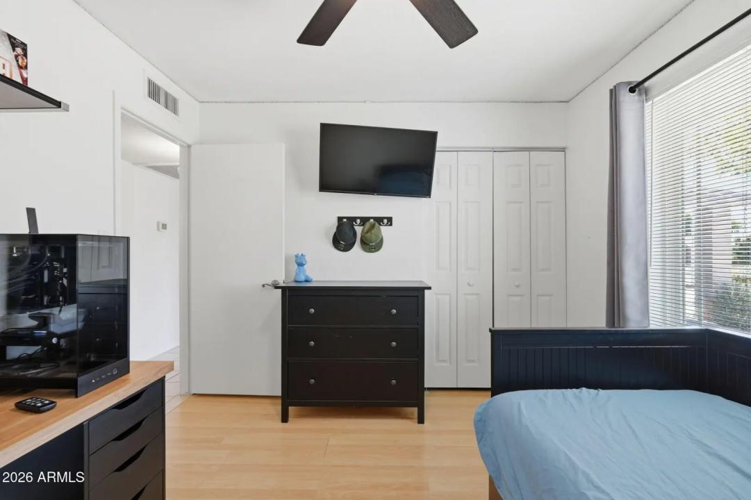Real Estate Picture 27