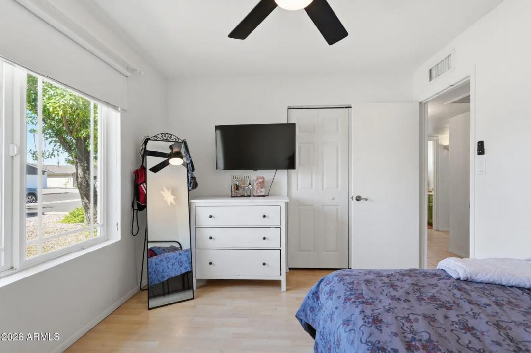 Real Estate Picture 20