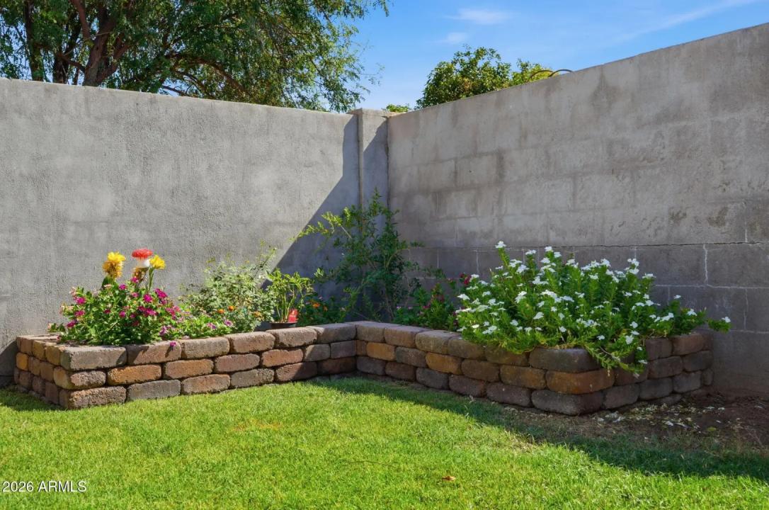 Real Estate Picture 40