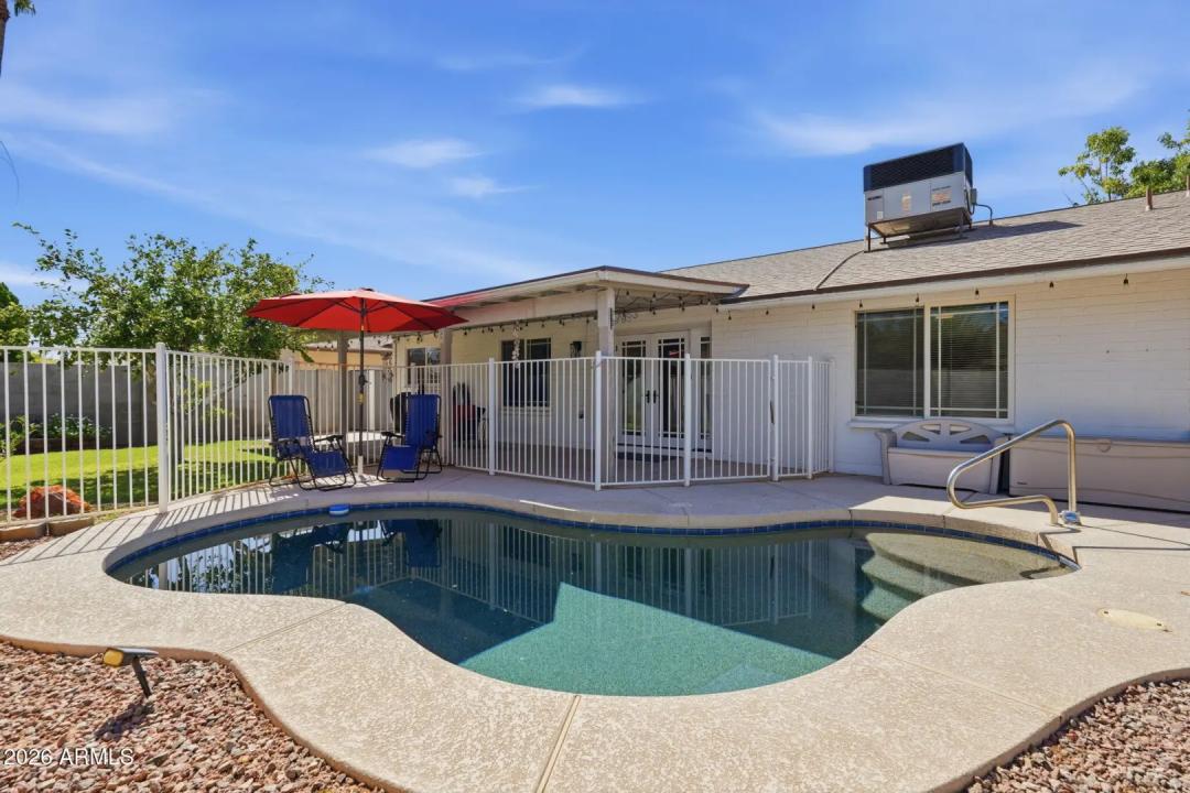 Real Estate Picture 32