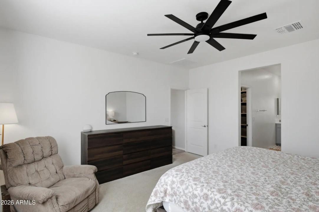 Real Estate Picture 13