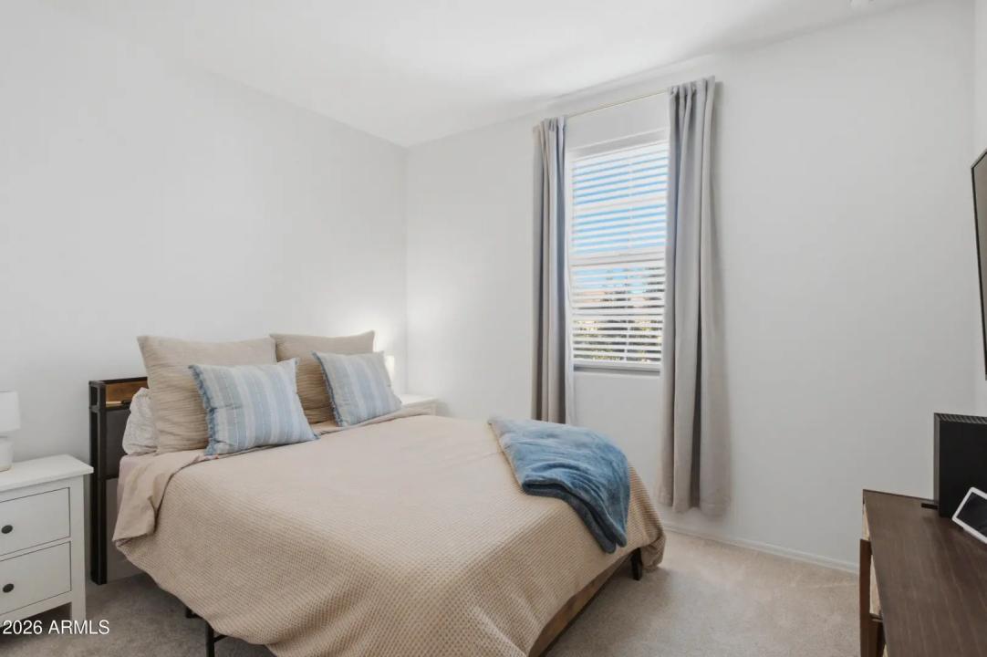 Real Estate Picture 20