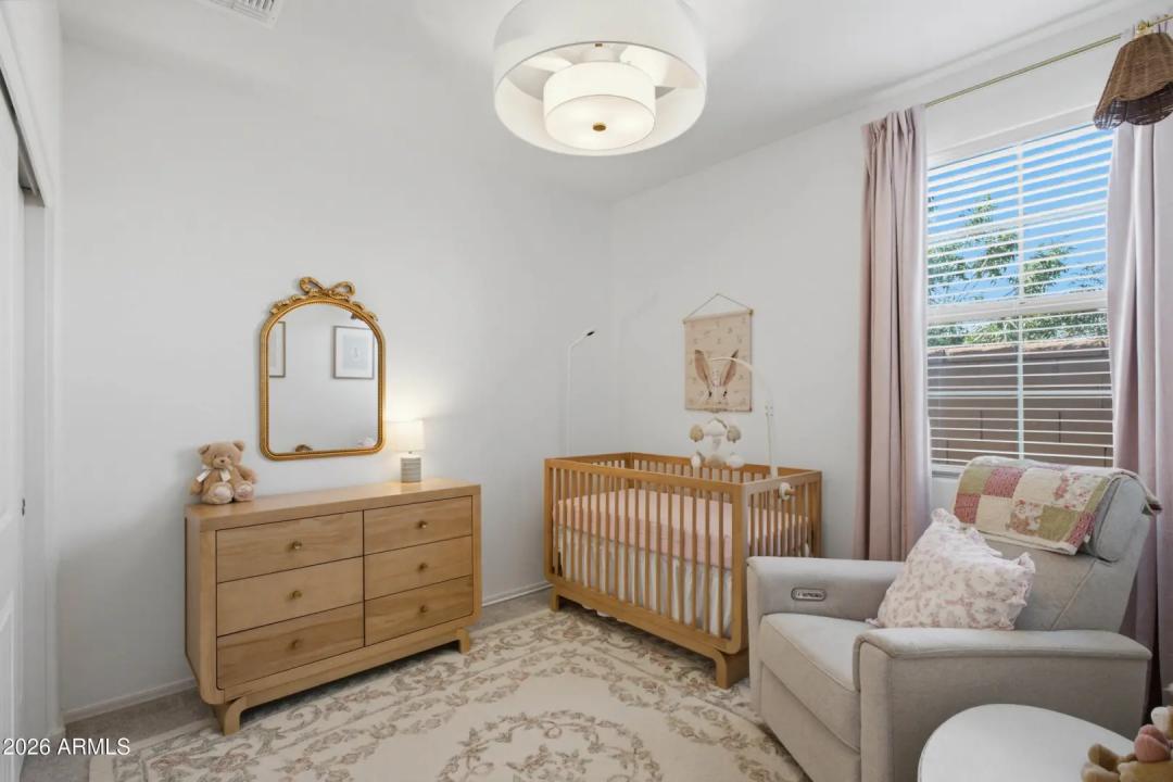 Real Estate Picture 18