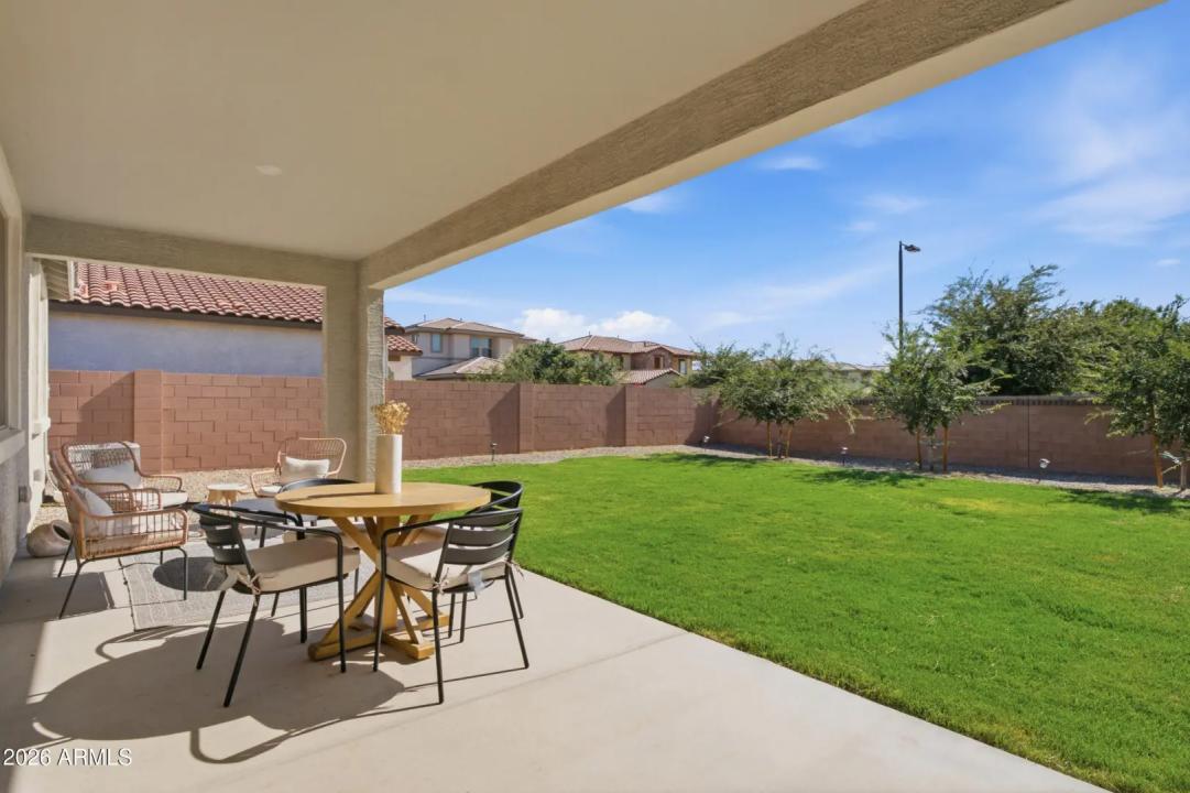 Real Estate Picture 25