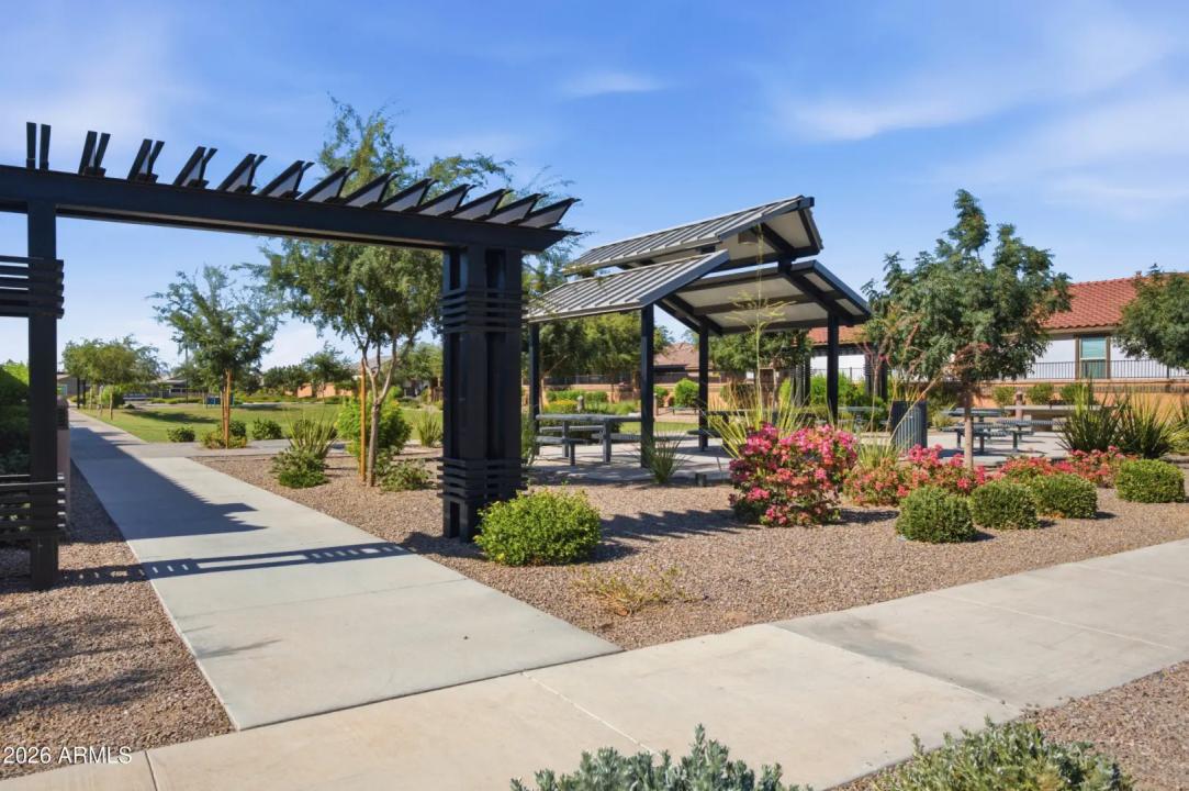 Real Estate Picture 31