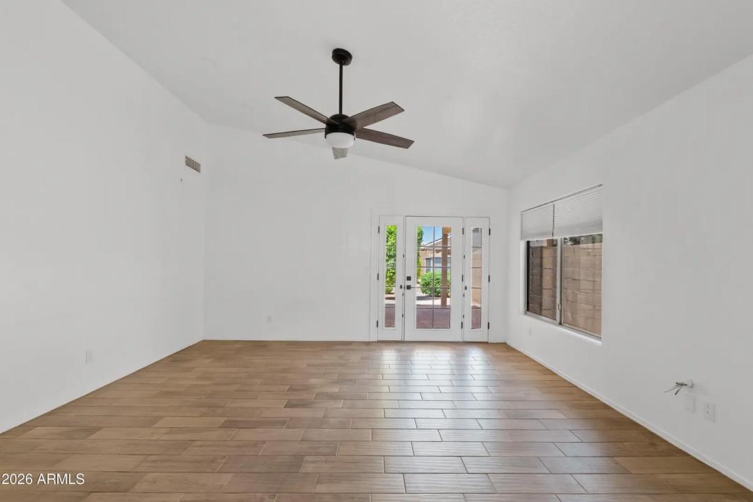 Real Estate Picture 9