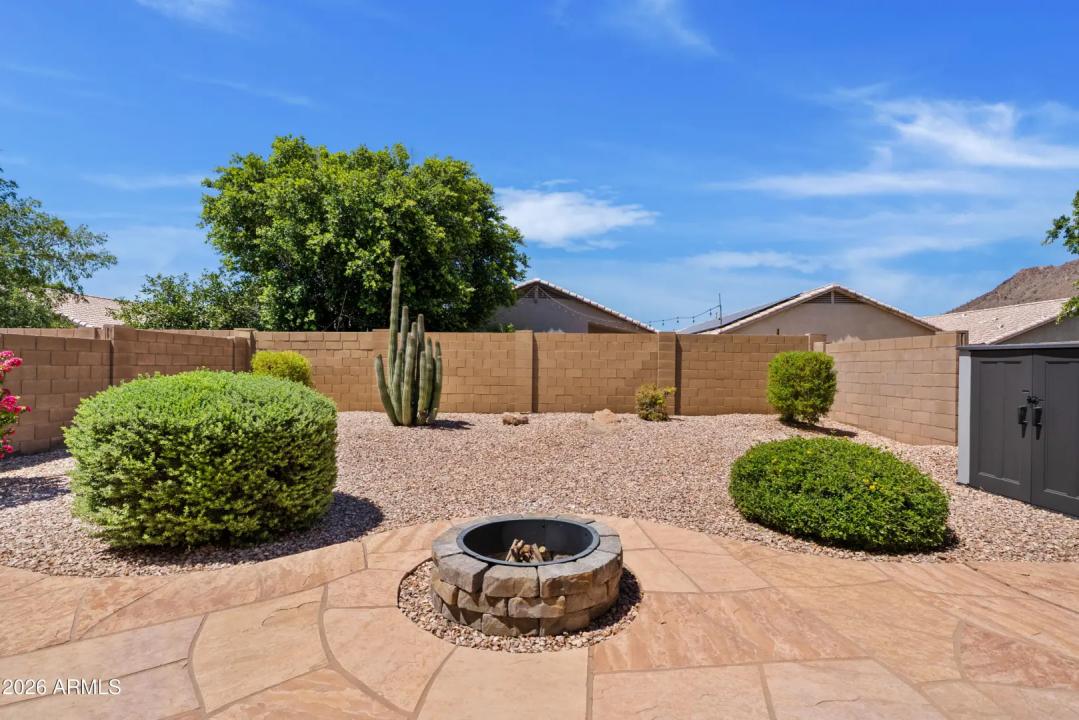 Real Estate Picture 25