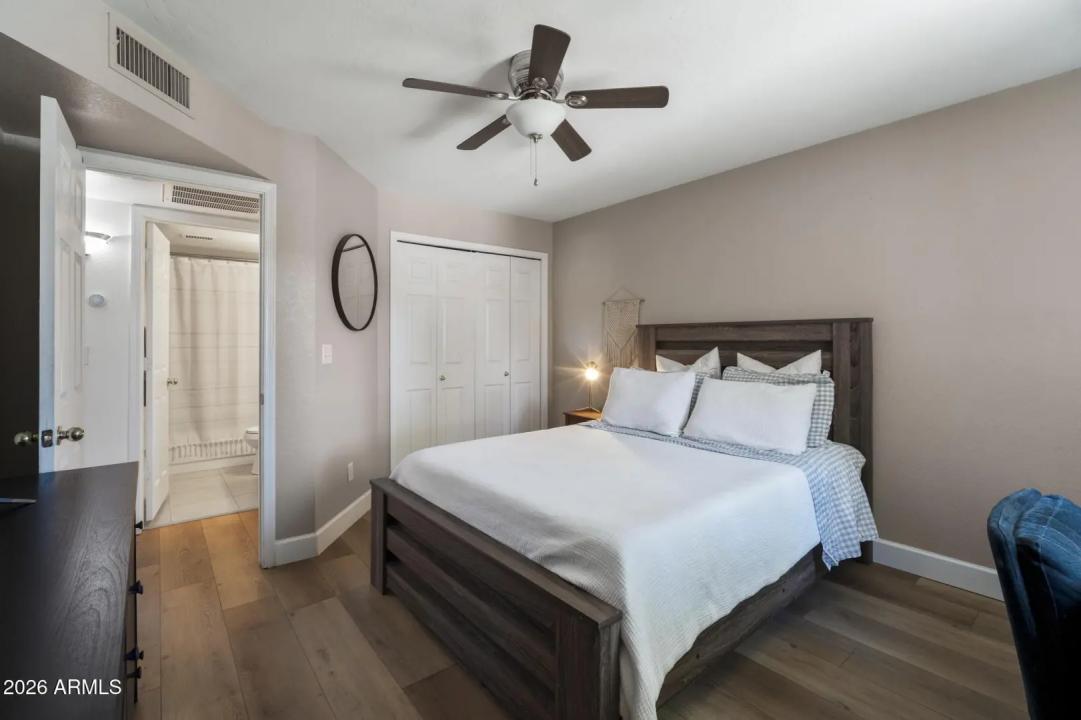 Real Estate Picture 20