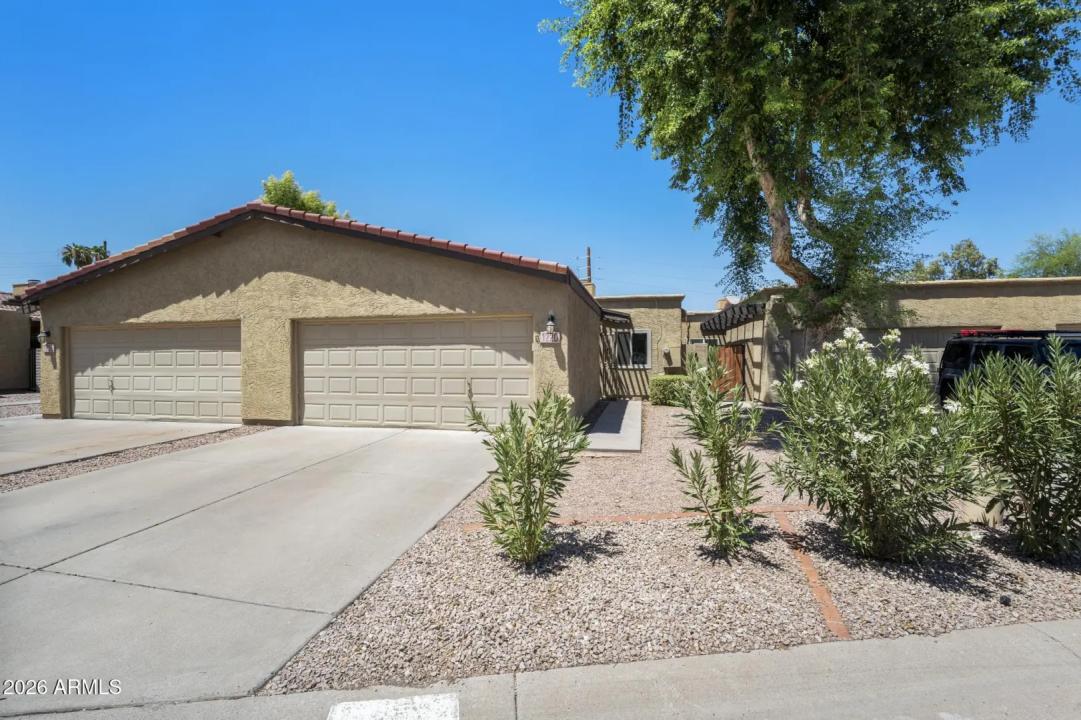 Real Estate Picture 24