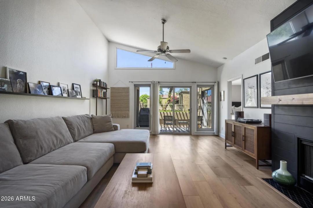 Real Estate Picture 2