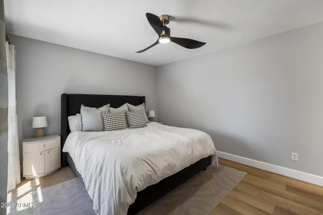Real Estate Picture 15
