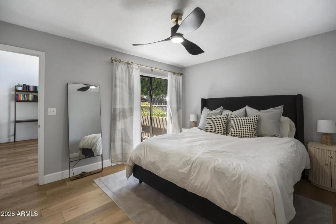 Real Estate Picture 14
