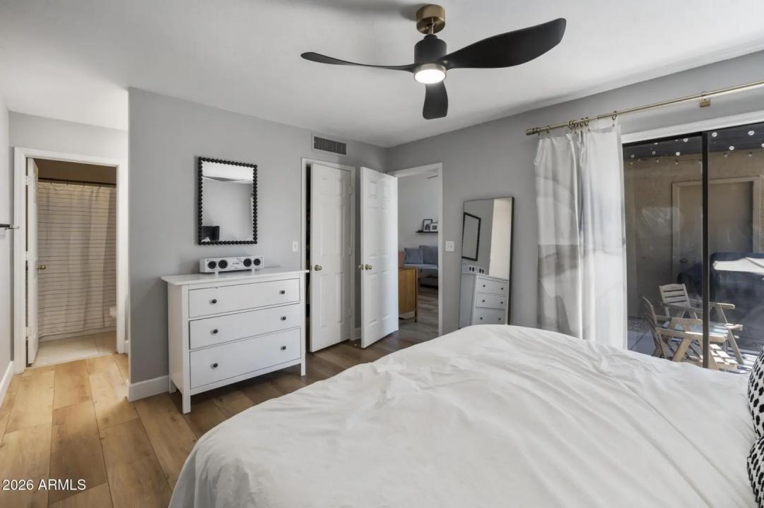 Real Estate Picture 16