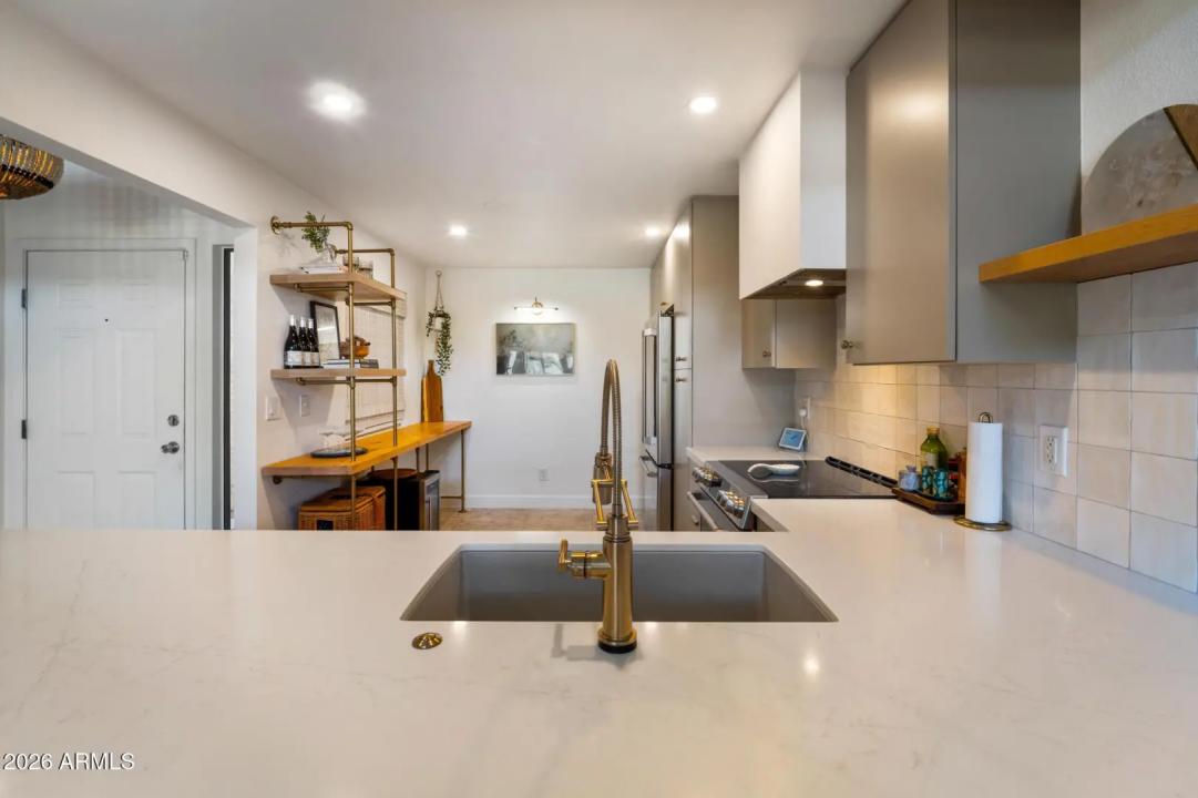 Real Estate Picture 6