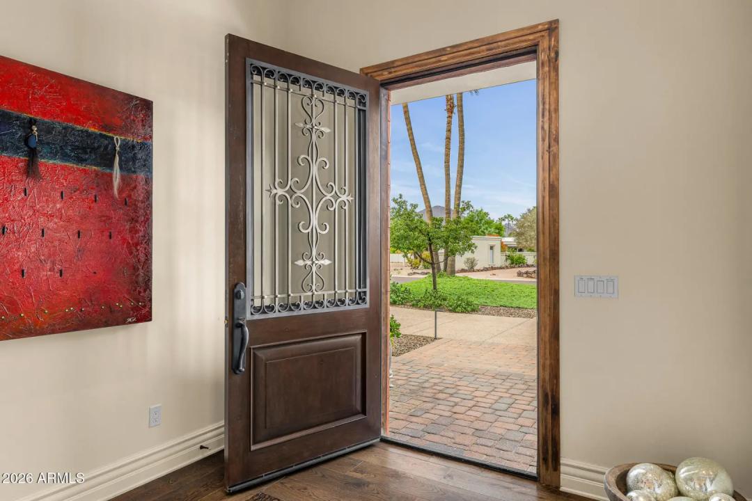 Real Estate Picture 7