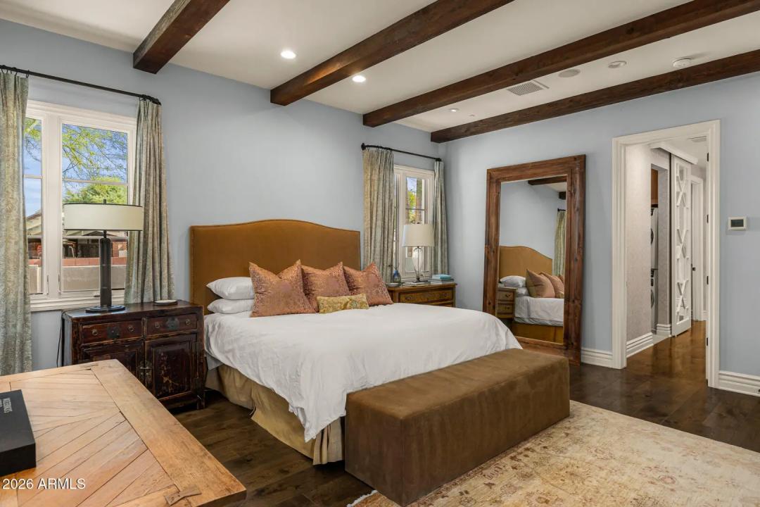 Real Estate Picture 24