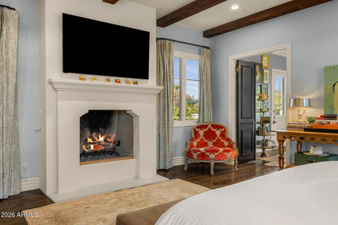 Real Estate Picture 25