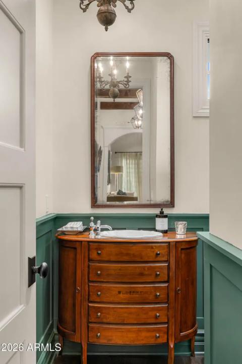 Real Estate Picture 33