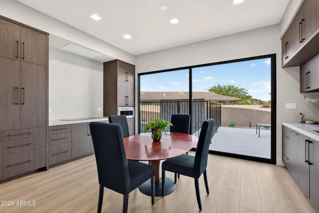 Real Estate Picture 19