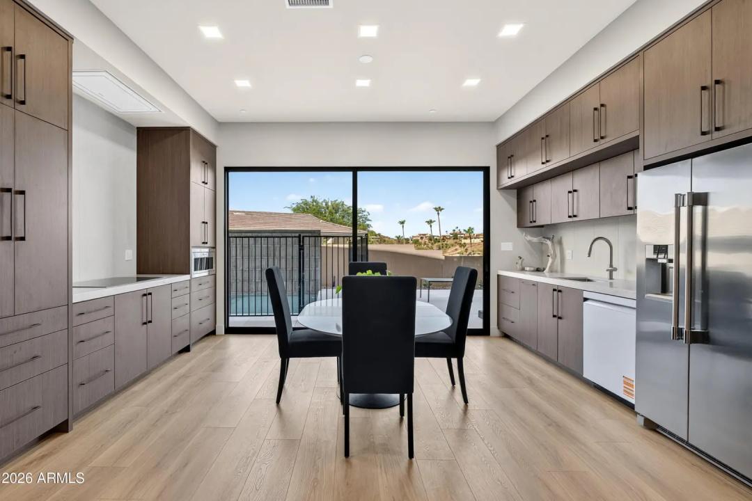Real Estate Picture 20