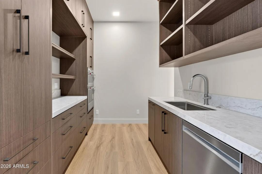 Real Estate Picture 15