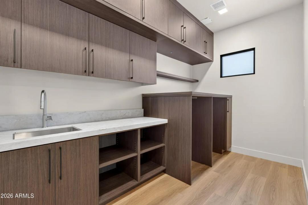 Real Estate Picture 44